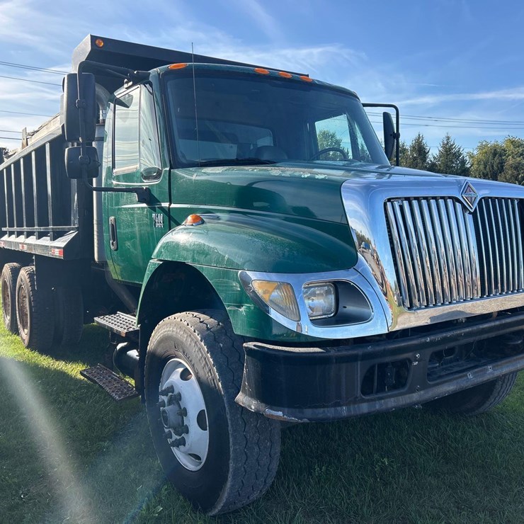 INTERNATIONAL 7400