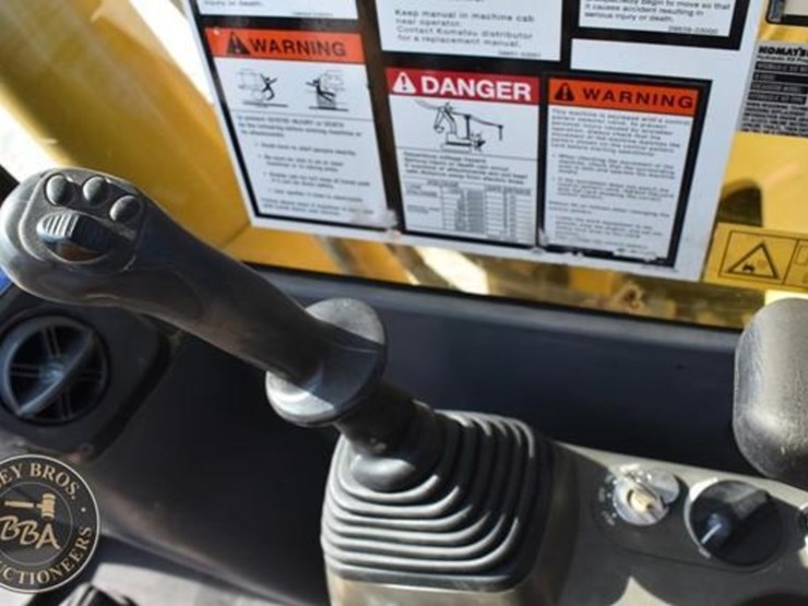 2014-komatsu-pc210-10-image-75