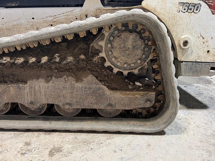 2020-bobcat-t650-image-15