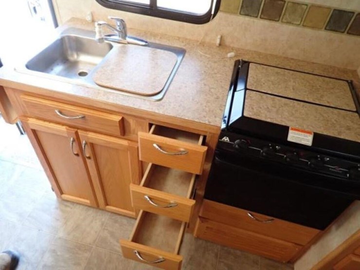 2007-big-foot-30mh26sl-26-ft-s/a-class-c-motorhome-image-40