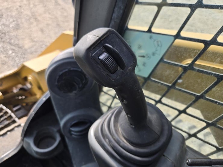 caterpillar-279d-image-41
