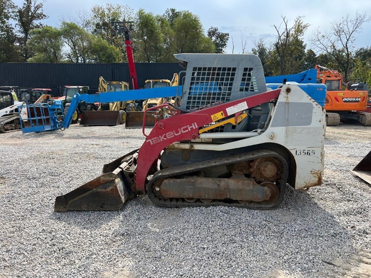 2016-takeuchi-tl8-image-2