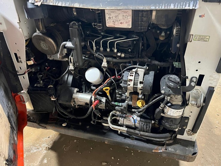 2017-bobcat-s550-image-14