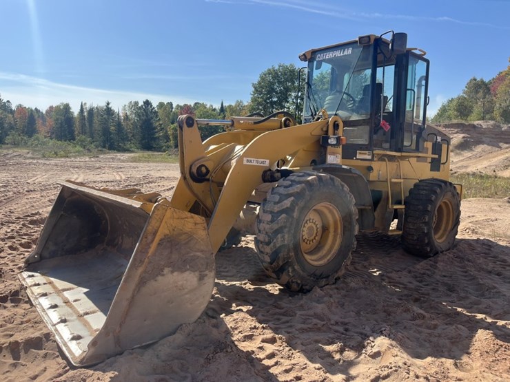 caterpillar-928g-image-1