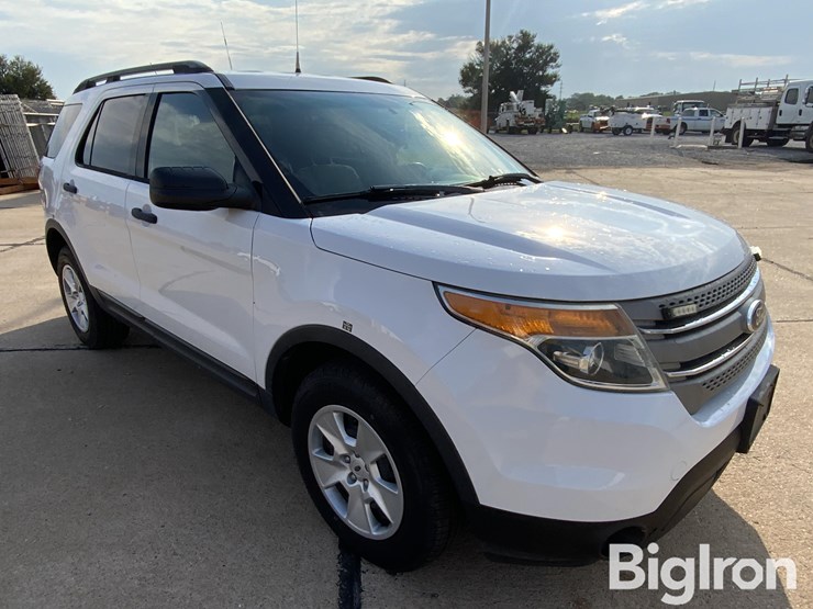 2013-ford-explorer-image-3