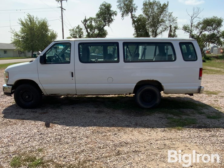 2009-ford-e350-image-8