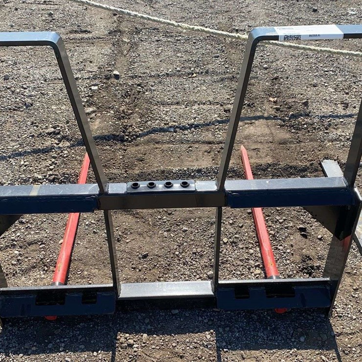 Kivel Dual Prong Bale Spear w/ Backframe