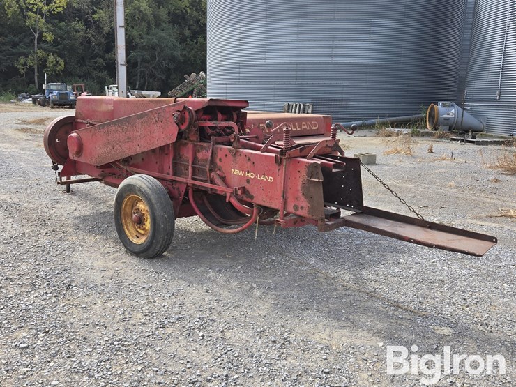 new-holland-275-image-7