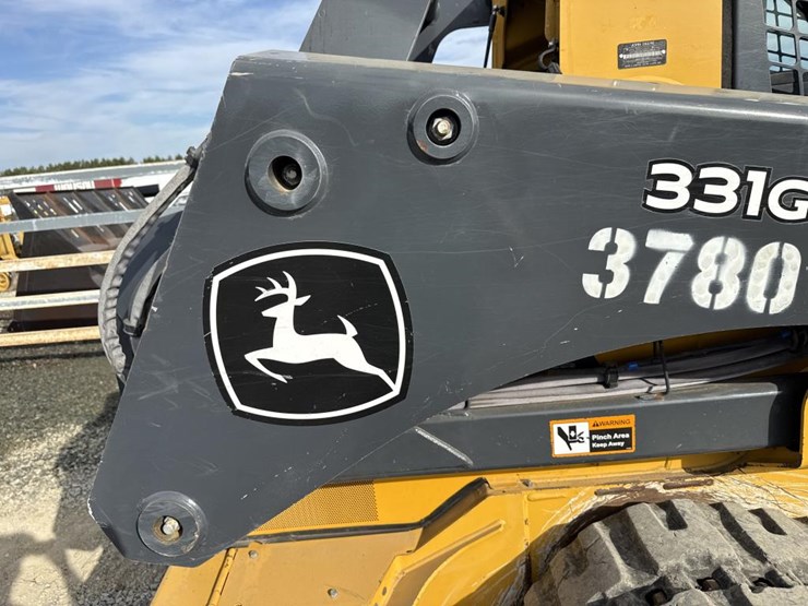 deere-331g-image-21