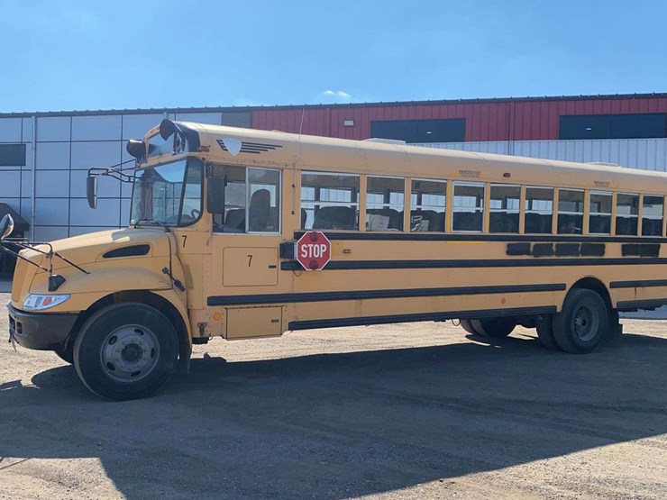 2007-ic-bus-pb105-school-bus-image-1