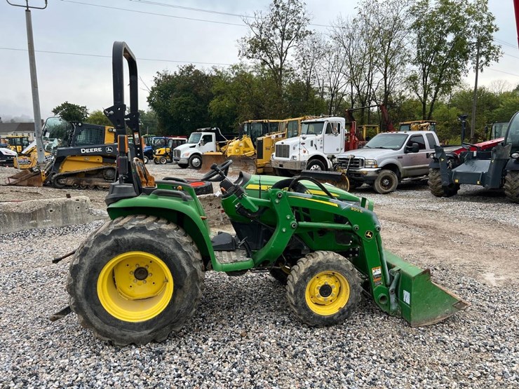 2021-john-deere-3025e-image-6