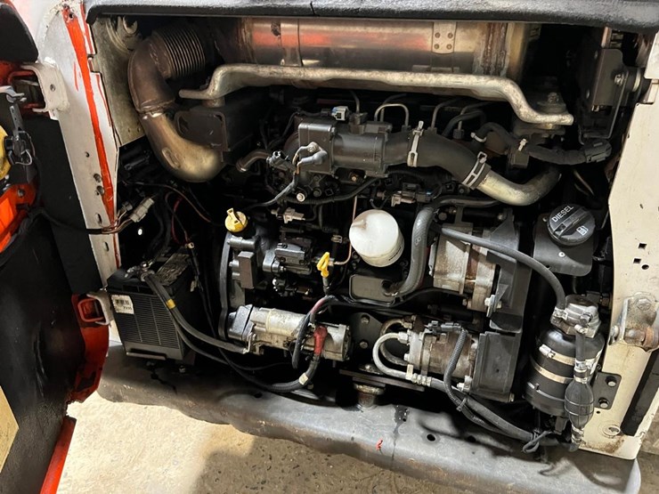 2017-bobcat-t870-image-17
