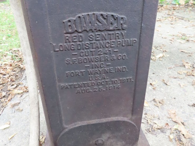 1900's-bowser-red-sentry-long-distance-gas-pump-image-3