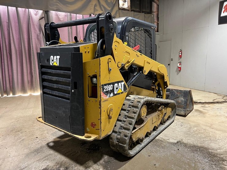 2016-caterpillar-259d-image-6