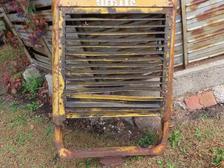 white-truck-grill-image-1