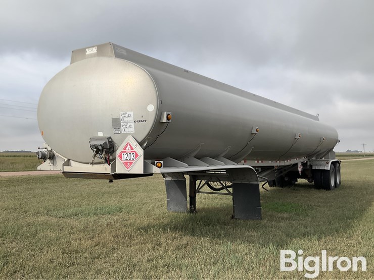 2009-polar-fuel-tanker-image-1