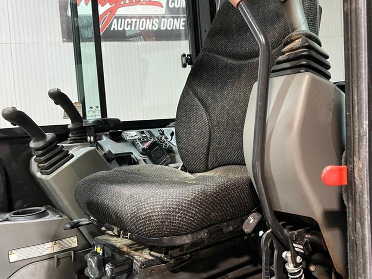 2020-bobcat-e42-image-28