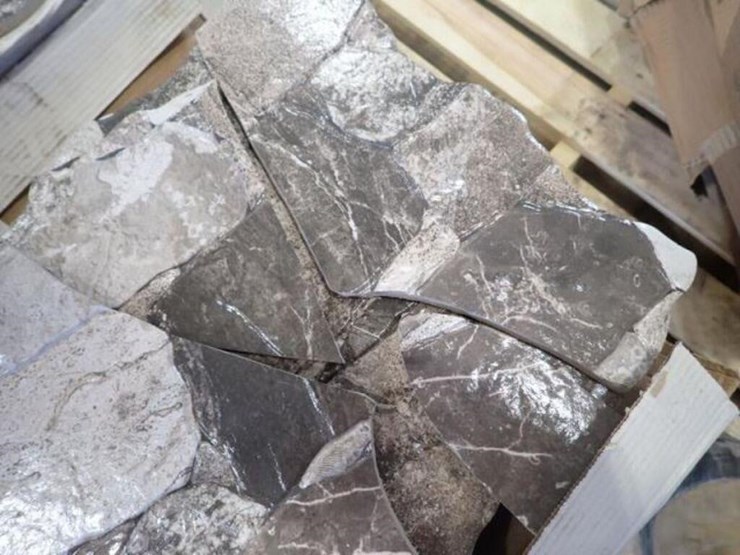 qty-of-(8)-boxes-32-cm-x-48-cm-bestile-tiles-image-7