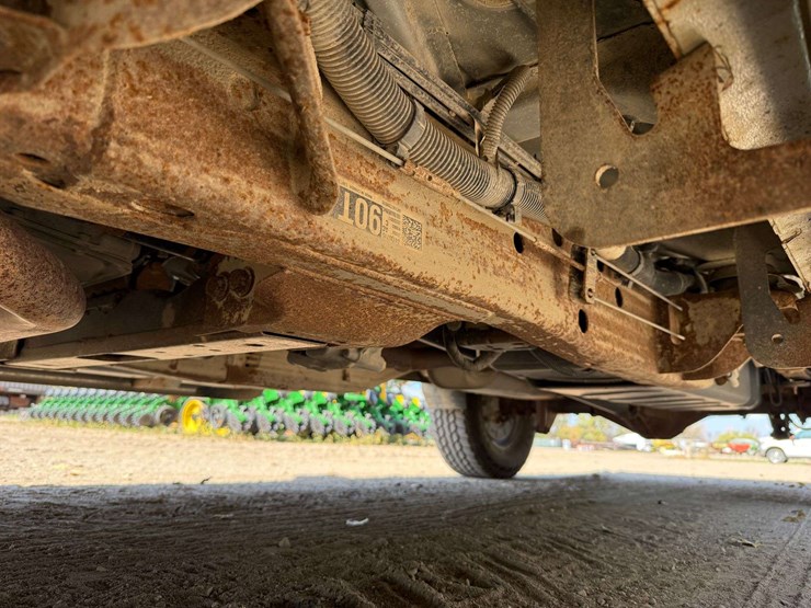 2018-chevrolet-1500-image-13