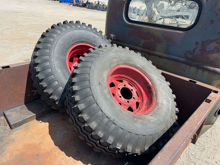 chevrolet-1/2-ton-regular-cab-pickup-image-9
