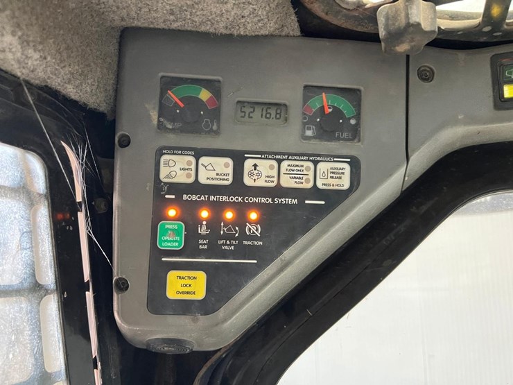 2006-bobcat-t250-image-23