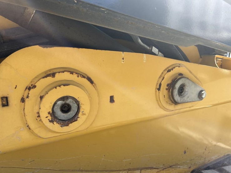 deere-333g-image-28