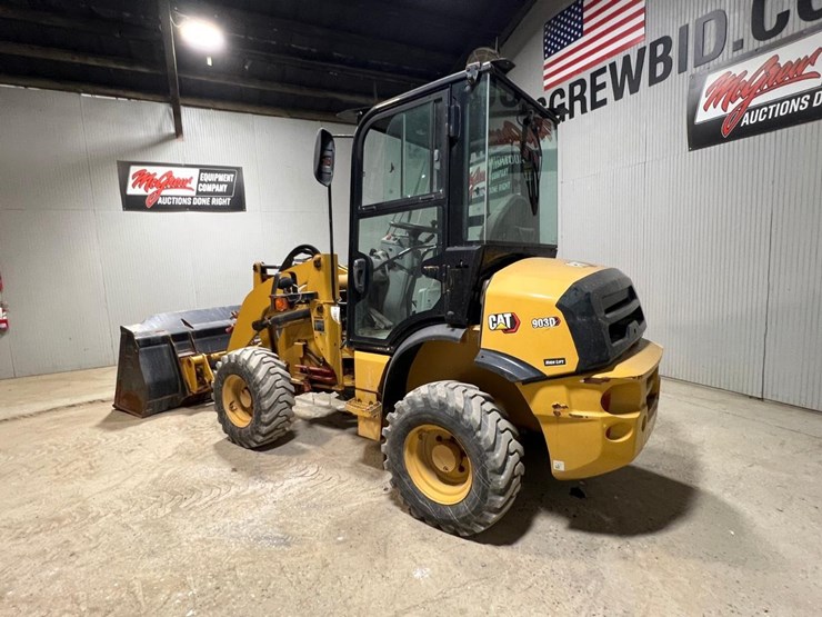 2021-caterpillar-903d-image-3