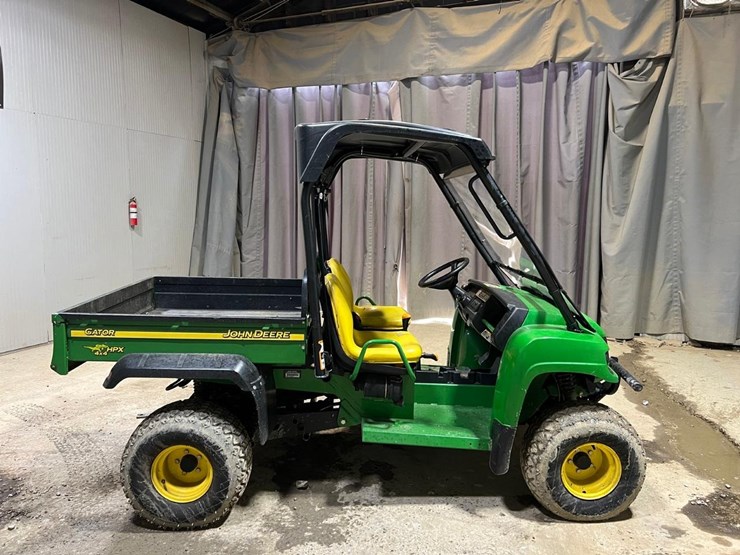 john-deere-gator-image-7