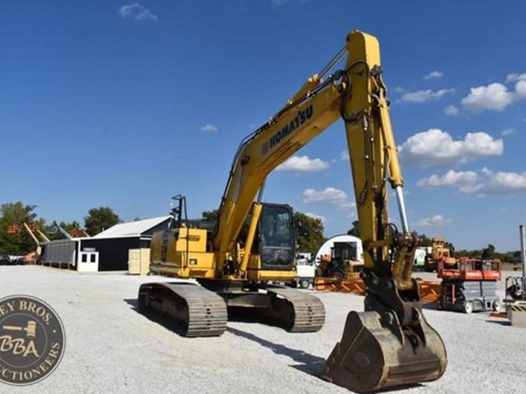 2014-komatsu-pc210-10-image-26