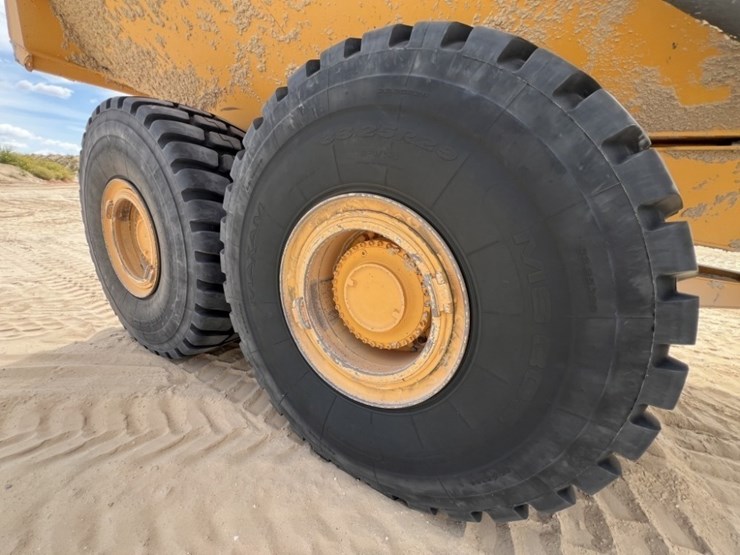 2021-volvo-a60h-image-21