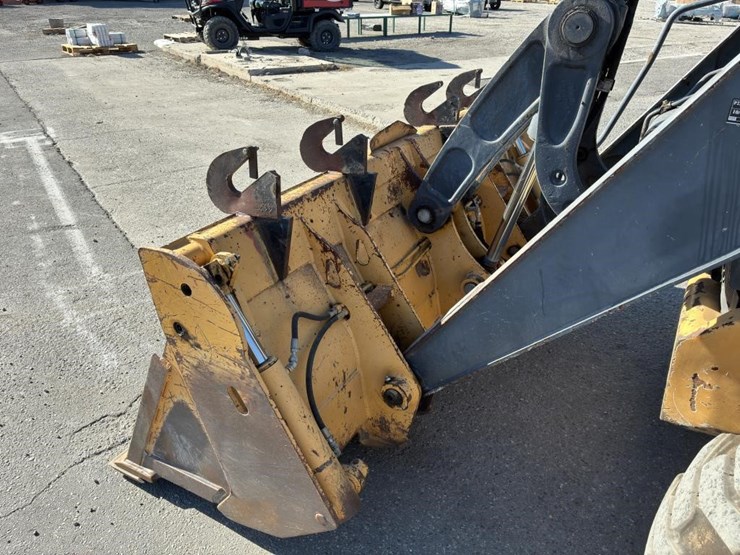 2015-deere-710k-image-5