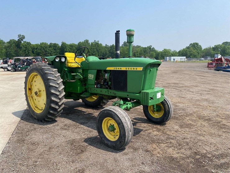 john-deere-2510-image-3