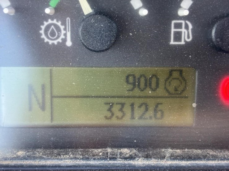 2015-deere-710k-image-27