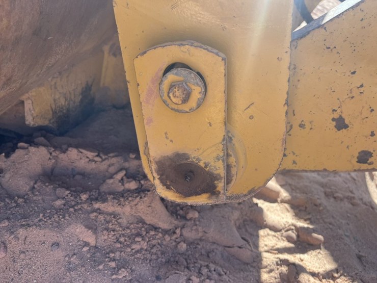 caterpillar-928g-image-21