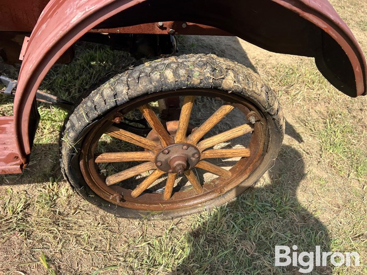 1924-ford-model-t-image-18