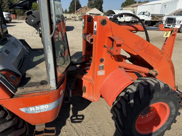 kubota-r520-image-25
