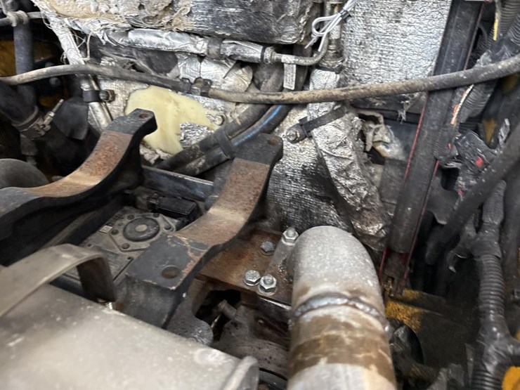 deere-331g-image-29