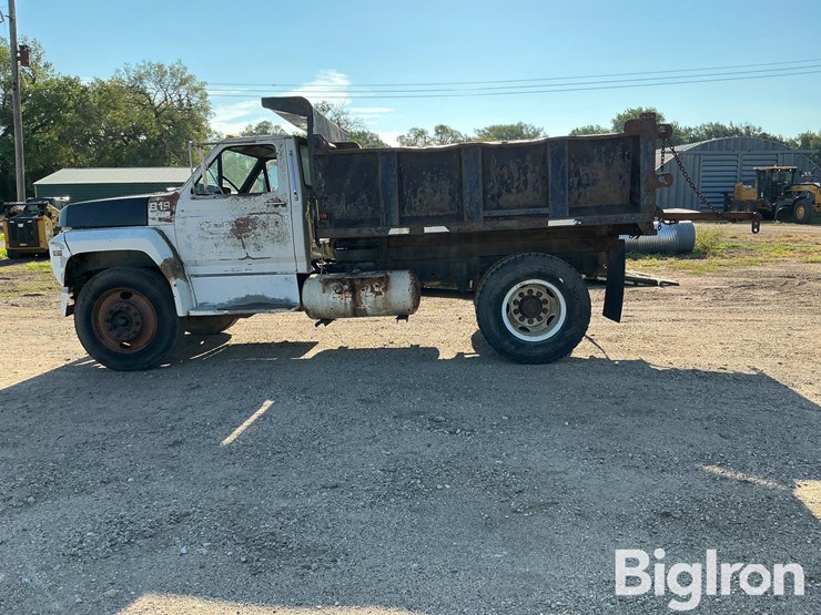 1990-ford-f700-image-8