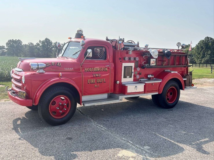 1949-dodge-b1hh-fire-truck-image-1
