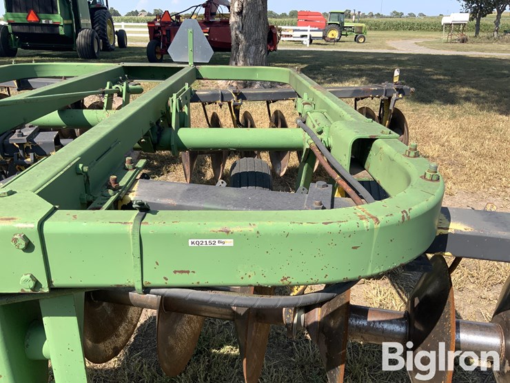 john-deere-310-image-14