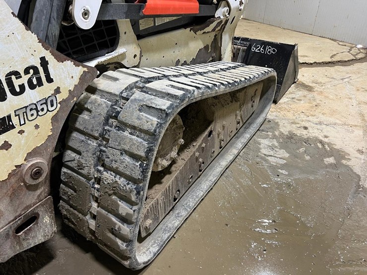 2012-bobcat-t650-image-18