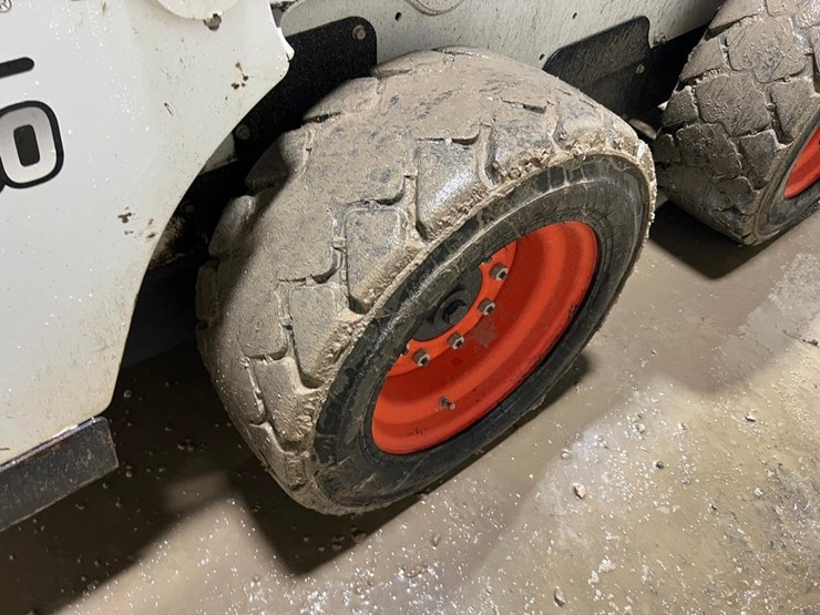 2017-bobcat-s550-image-15