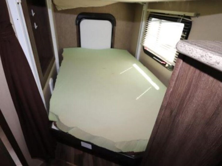 2015-dutchmen-aerolite-282dbhs-ae2-travel-trailer-image-26