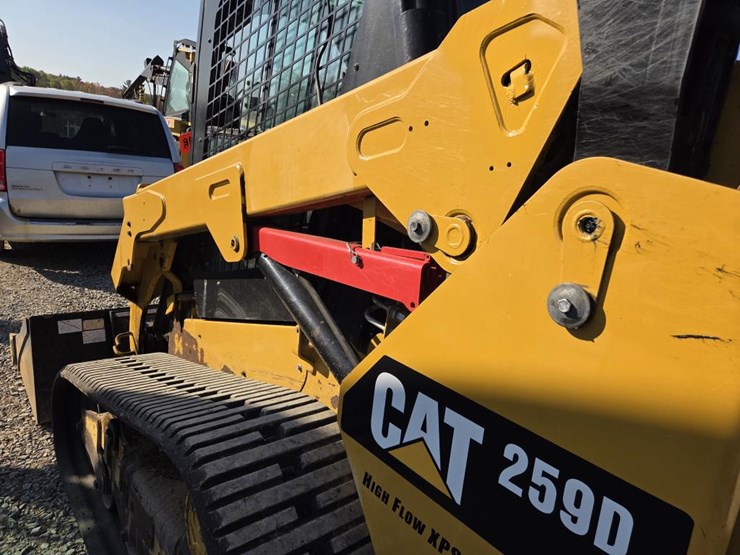 caterpillar-259d-image-22