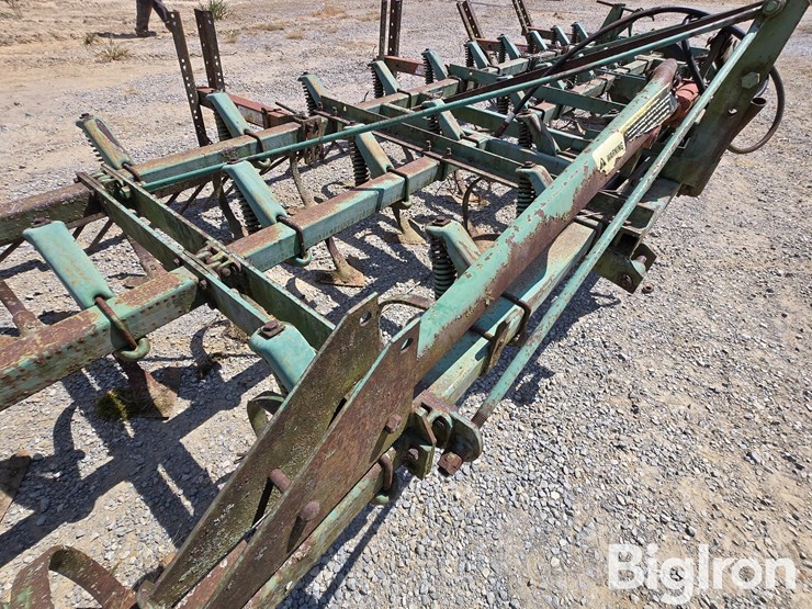 john-deere-1100-image-16