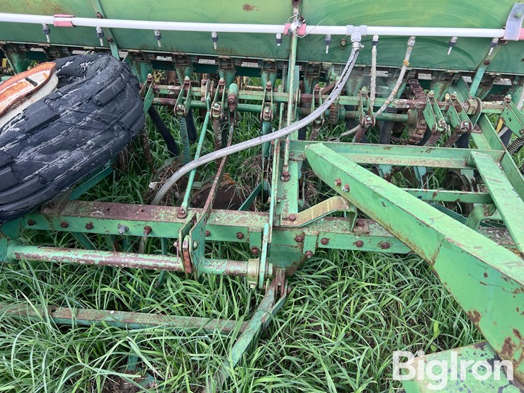 john-deere-200-image-18