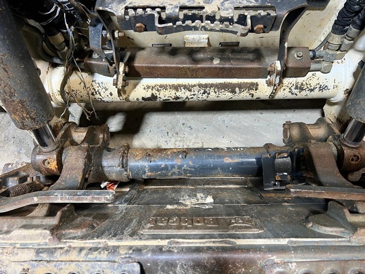 2022-bobcat-t64-image-11
