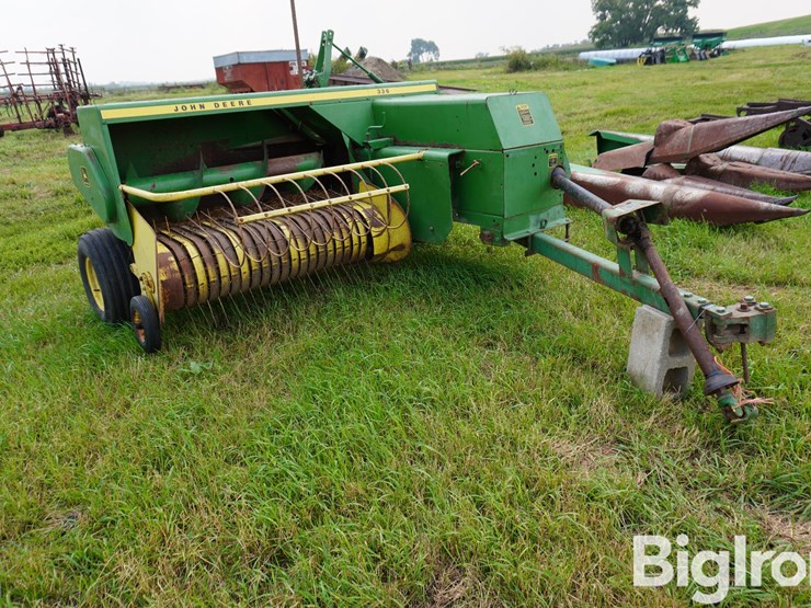 1980-john-deere-336-image-3
