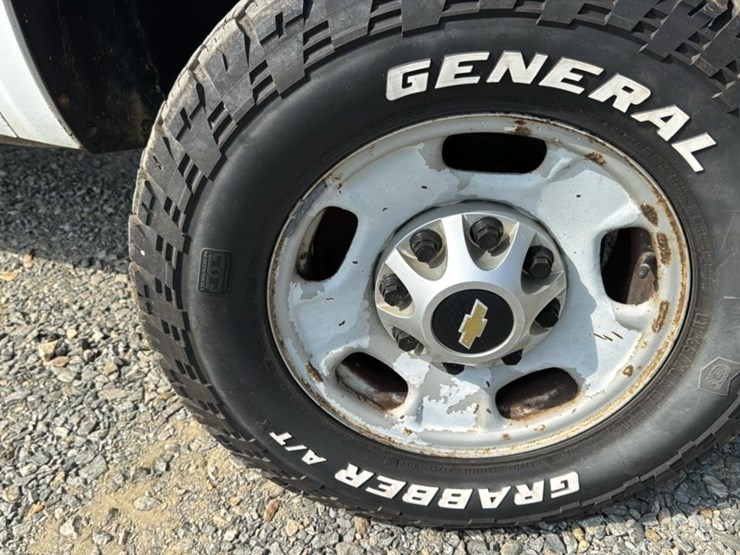 2012-chevrolet-2500-image-20