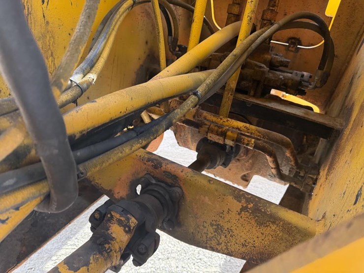 deere-544e-image-33